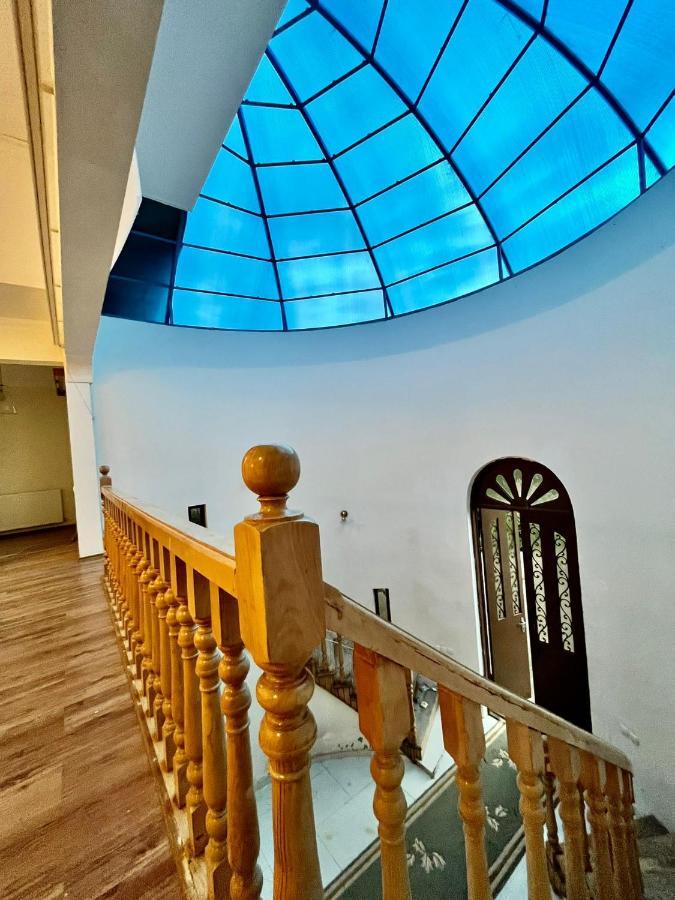 Blue Guest House Samtredia Bagian luar foto