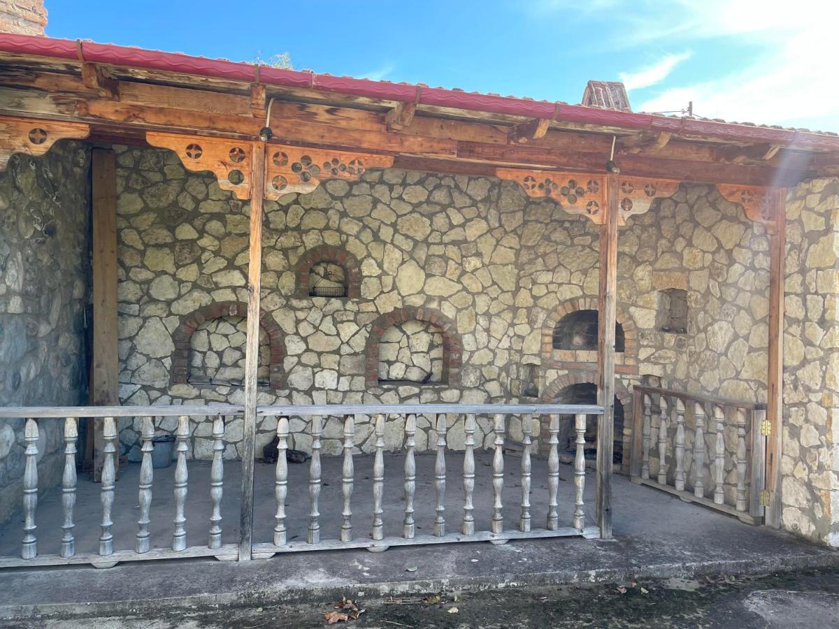 Blue Guest House Samtredia Bagian luar foto