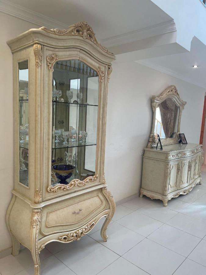 Blue Guest House Samtredia Bagian luar foto